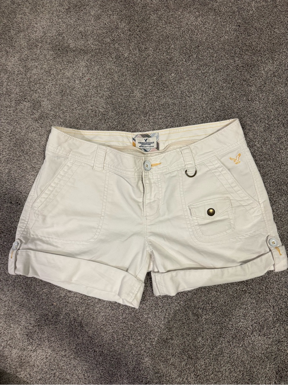 American Eagle Outfitters Cream Women's Rolled-Hem Chino Shorts